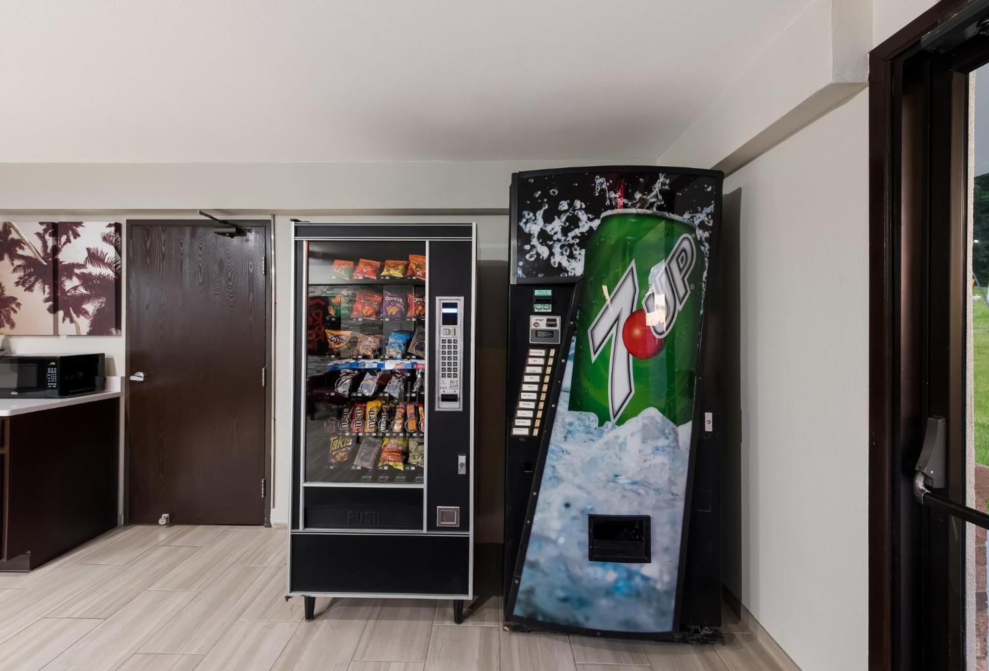 Red Roof Inn Mansfield Εξωτερικό φωτογραφία